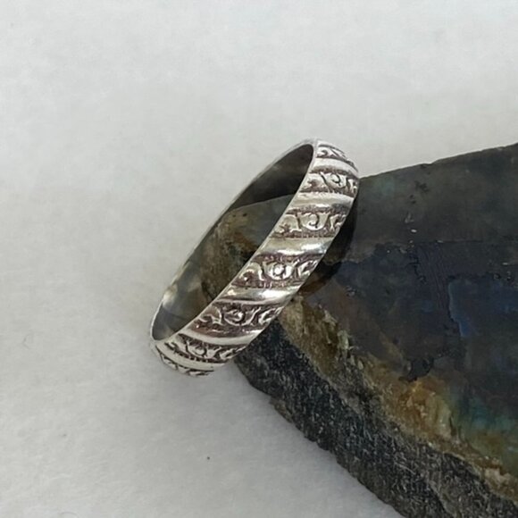 Sterling Silver 925 Textured Diagonal Pattern Band Wedding Ring Size 6.5 - Picture 5 of 14